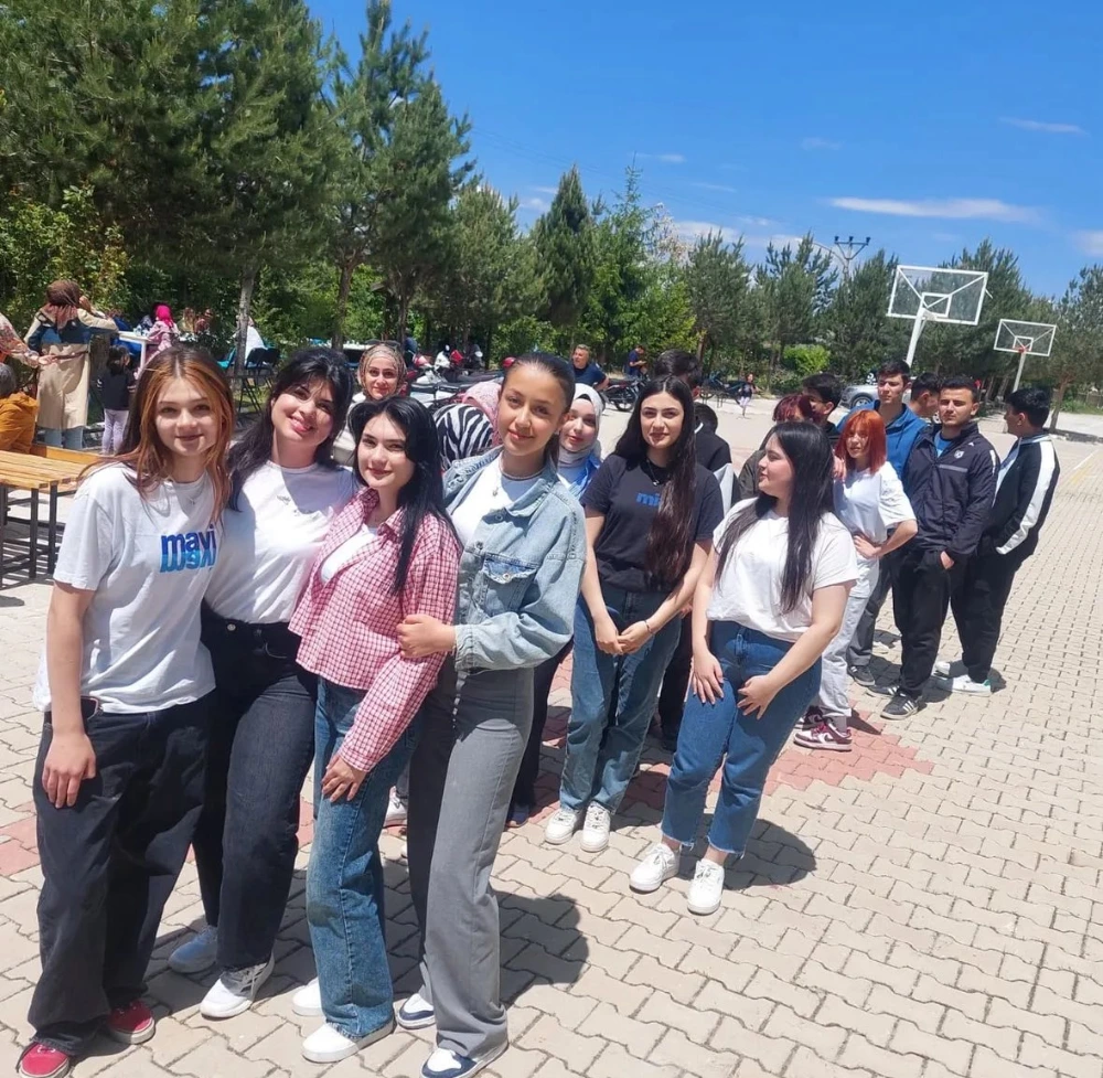 RSYK Sosyal Bilimler Lisesinde Bahar Şenliği Düzenlendi 