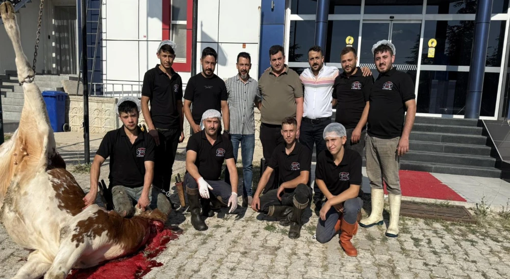 AFYON ÇARŞI ET ENTEGRE  BOLVADİN’DE AÇILDI